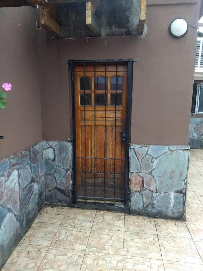 Luis'S House Ezeiza Airport Hotel Monte Grande Exterior foto